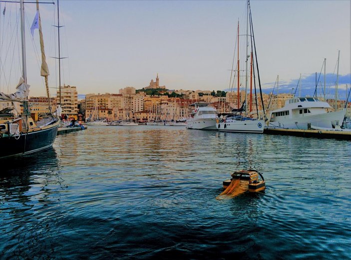 Jellyfishbot, un robot pour laver le port