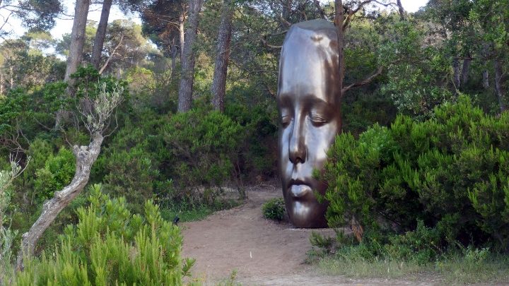 De l’art dans la nature à Porquerolles