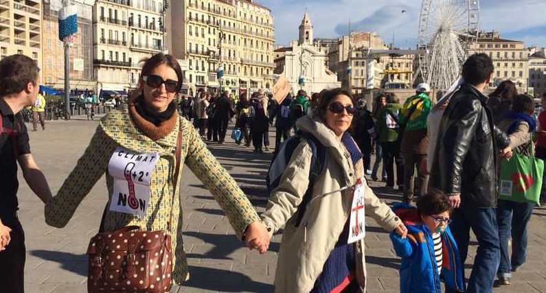 Chaîne humaine pour le Climat avec Marseille Vert