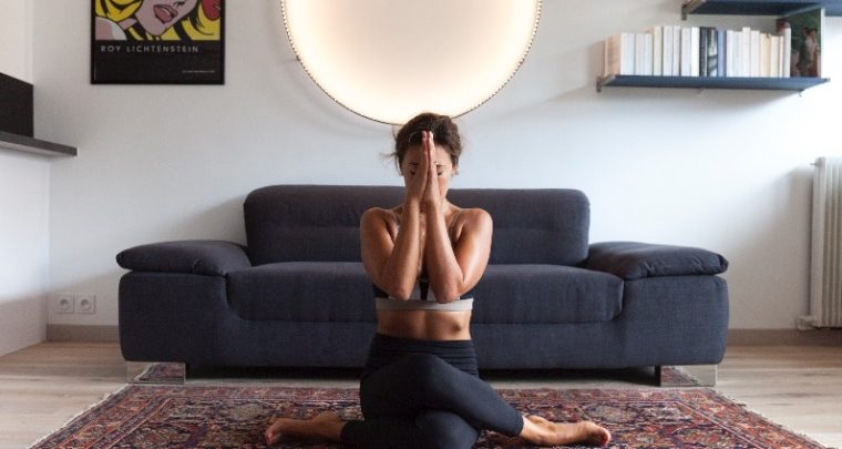 Pratiquez le yoga at home avec Yoga Connect
