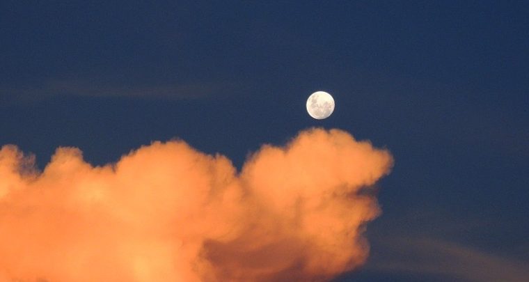 Partager une méditation de pleine lune