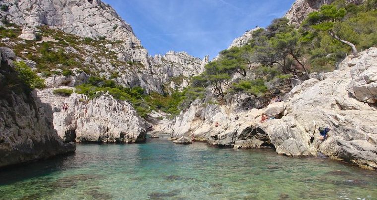 Participer à l'opération Calanques Propres