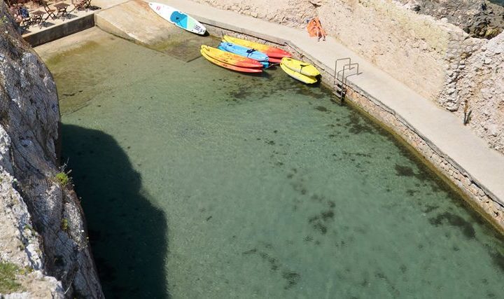 Ramassage piscine du Vallon des Auffes