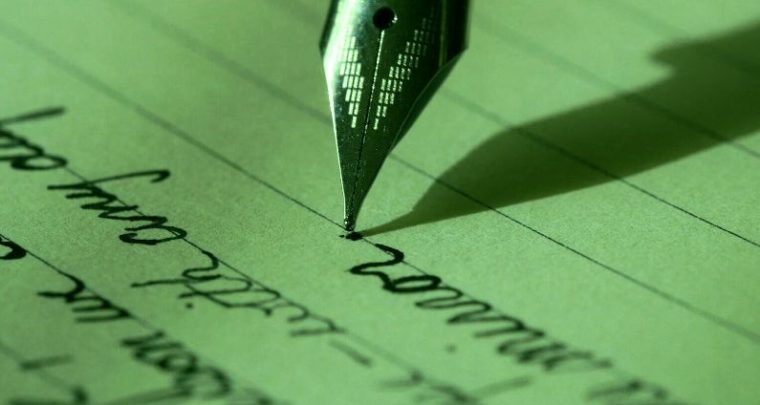 La plume de Marseille Vert biographe privé